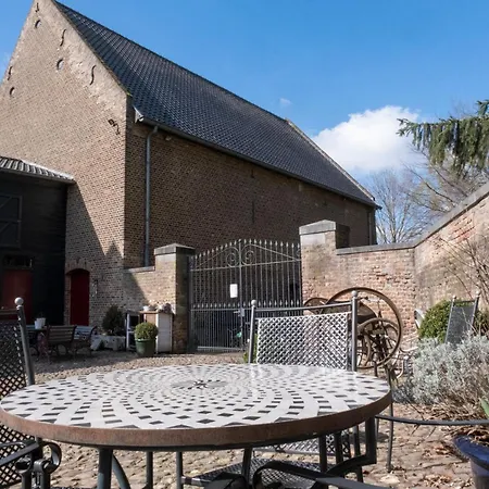 Meschermolen 9 *